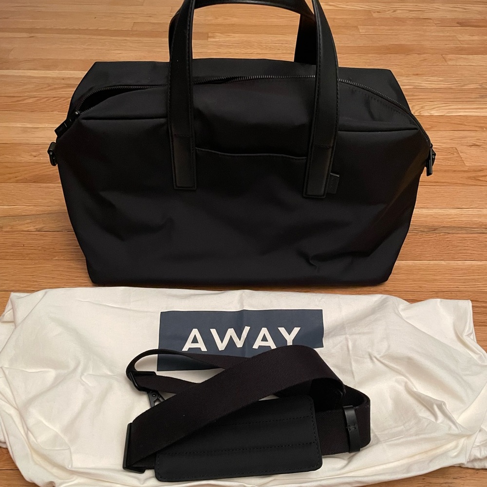 The Away Everywhere Bag with dust bag